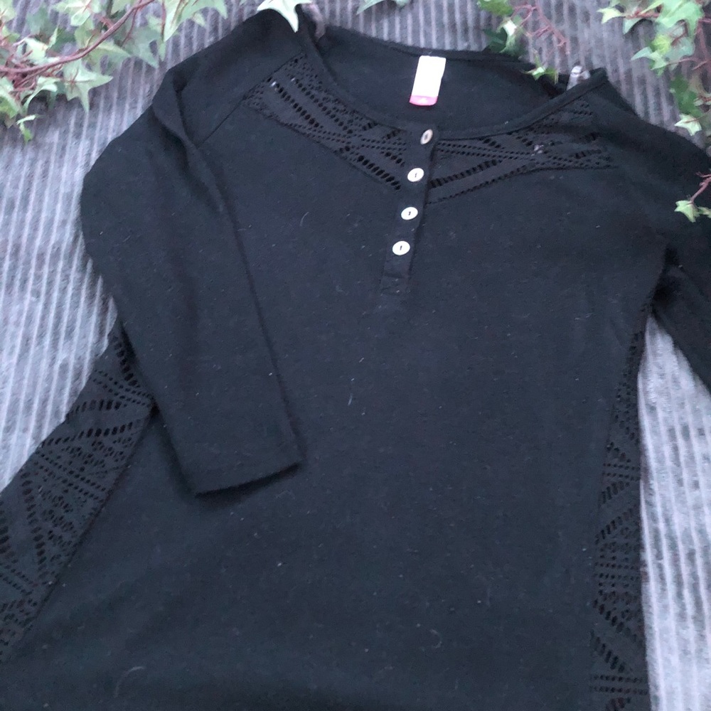 Black with lase long sleeve tee